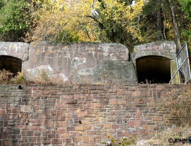 Photo of tunnels in Nyack Beach State park